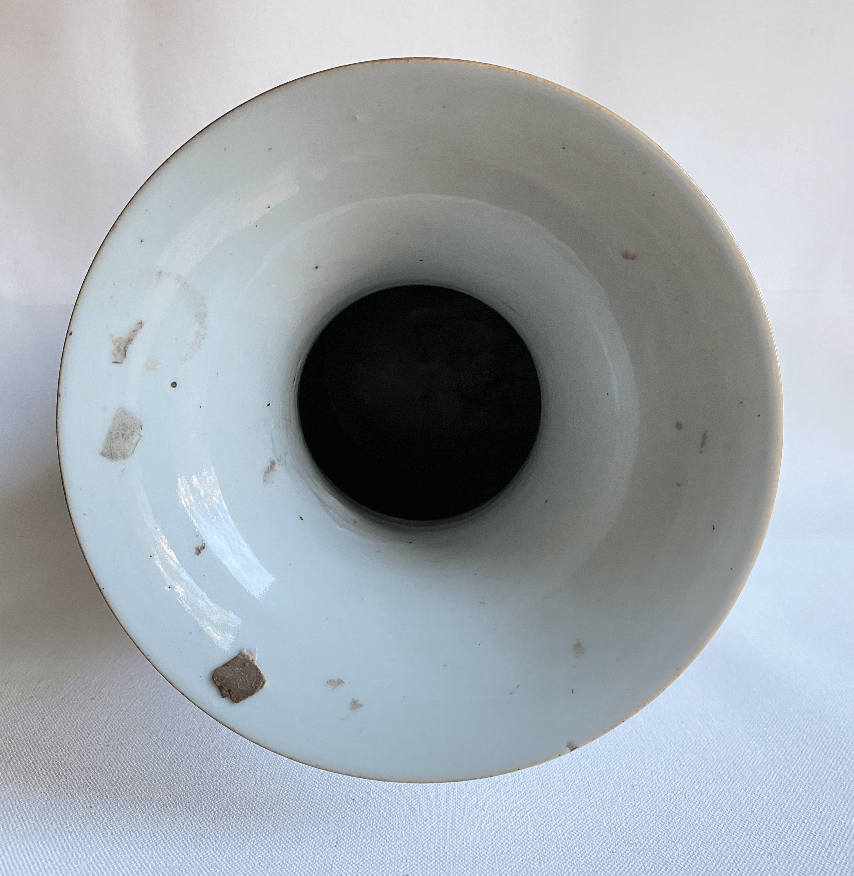 A Large Chinese Export Famille Rose Porcelain Vase, Qing Dynasty